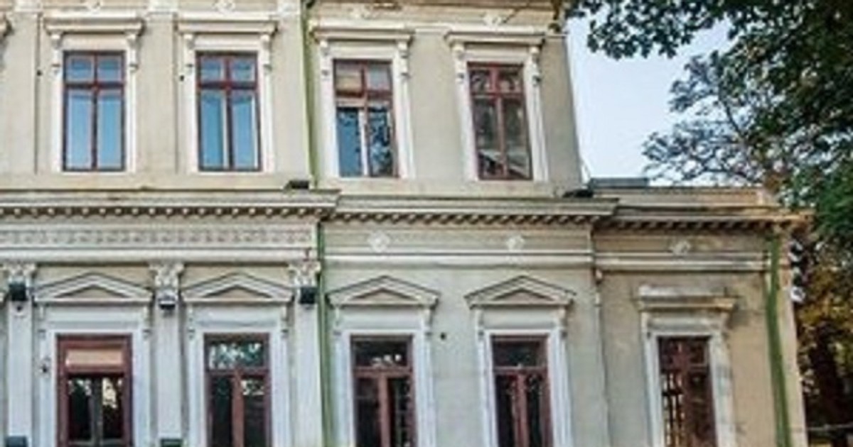 Clădiri de vânzare în București