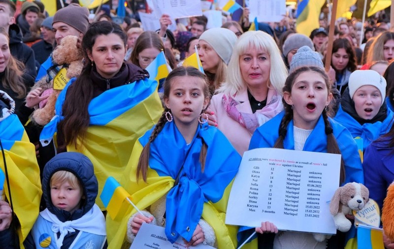 Istoria predată în școli, o chestiune de securitate națională în Ucraina. Profesori de istorie au lucrat 6 luni la noile lecții. Ce îi învață acum pe elevi