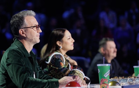 „Românii au talent”, 17 aprilie 2026. Andi Moisescu, impresionat de povestea unui artist nomad: „Parcă a fost o secvență de film”