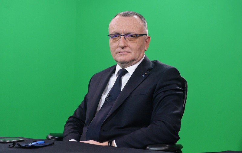 Sorin Cîmpeanu: „Nu există standarde ocupaționale pentru specialist în securitate cibernetică. Există însă ocupația de aburitor”
