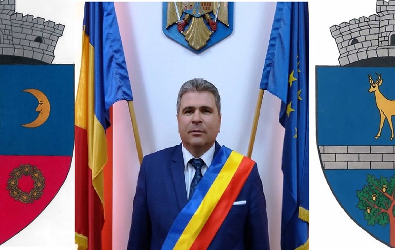 Un primar din România vrea să pună un meteorit pe stema comunei! Nu este singurul edil care face alegeri bizare „specifice localității”