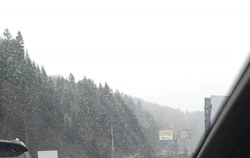 Coloane de mașini pe Valea Prahovei, pe sensul de urcare al DN1. Trafic restricționat la Nistorești