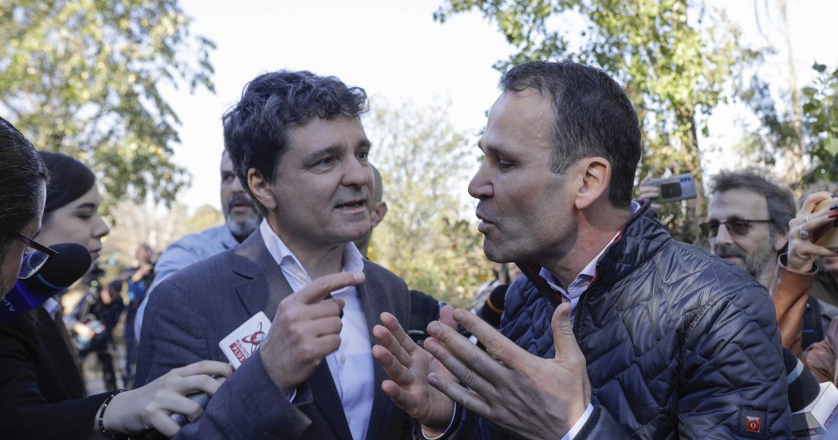 Primarul general, Nicusor Dan, intrerupt de Robert Negoita la conferinta de presa in zona retrocedata din Parcul IOR, in Bucuresti, 31 octombrie 2023. Foto: Inquam Photos / George Calin