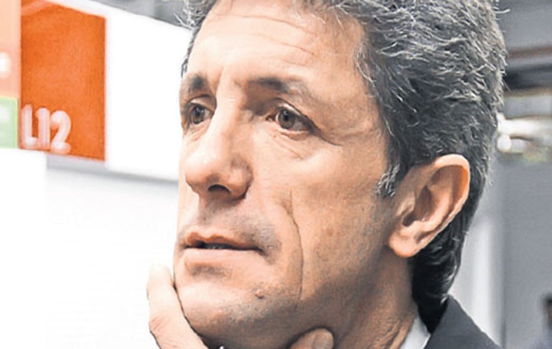 Gică Popescu s-a pus pe scris