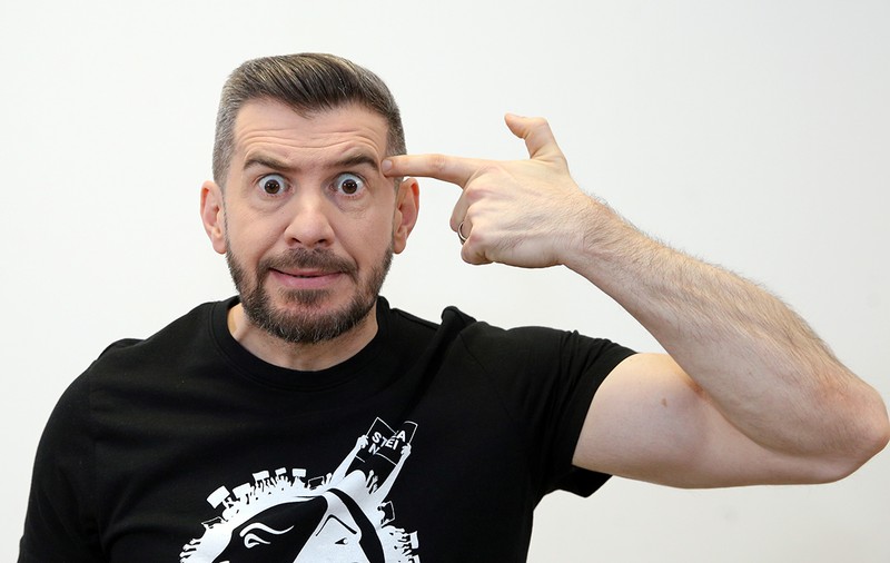 Starea Libertății. Dragoș Pătraru, revoltat că Meleșcanu încă mai este al doilea om în stat. „Nu i-am auzit pe Orban, pe președinte cerând demisia acestui oxiur”