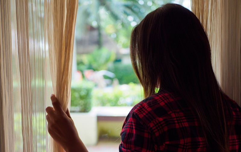 Fostă profesoară de religie, devenită escortă pe Publi24, a ademenit o copilă de 14 ani să se prostitueze alături de ea. Pedeapsa dată de instanță 