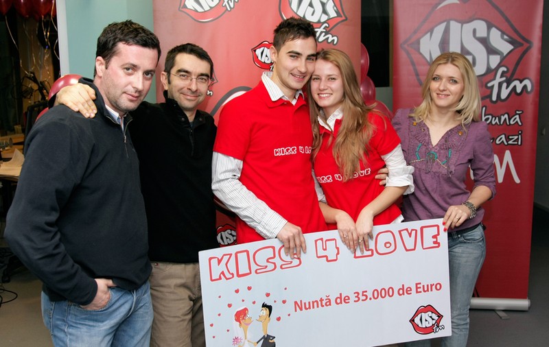 Cârcotaşii au anunţat câştigătorii unei nunţi de vis la Kiss 4 Love