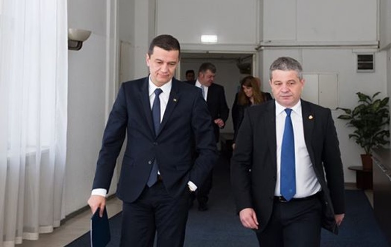 Grindeanu, despre vaccinare: Eu mi-am vaccinat copiii, fără a fi obligat de cineva, şi cred că am făcut foarte bine!