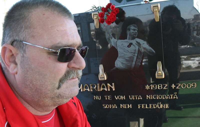 Zece ani fără Marian Cozma. Petre, tatăl fostului handbalist: ”Plâng neîncetat de o săptămână”