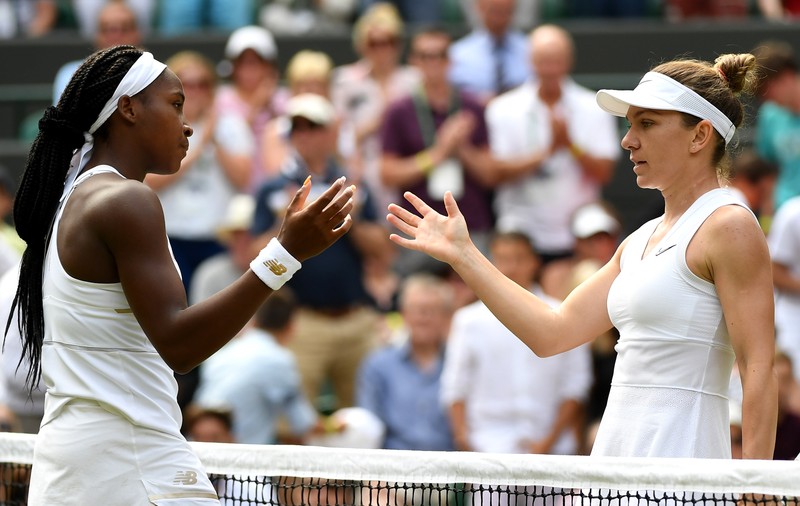 Simona Halep a învins-o categoric pe revelația momentului, Cori Gauff, și este în sferturi la Wimbledon!