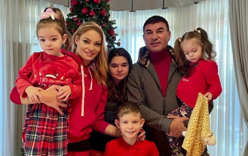 Cristi Borcea va petrece Crăciunul alături de cei 9 copii ai săi. Valentina Pelinel: „Au venit și frații din America”