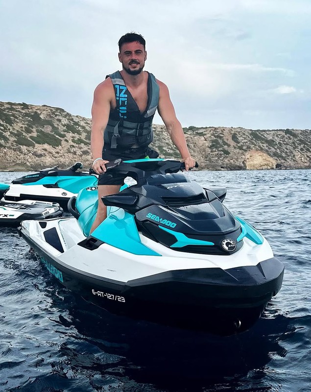 Cine este Iulian Bogdan, ispită la Insula Iubirii 2026. Lucrează la căile ferate din Italia