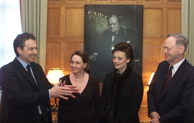 Un portret al lui Winston Churchill furat dintr-un hotel din Canada a fost descoperit în Italia