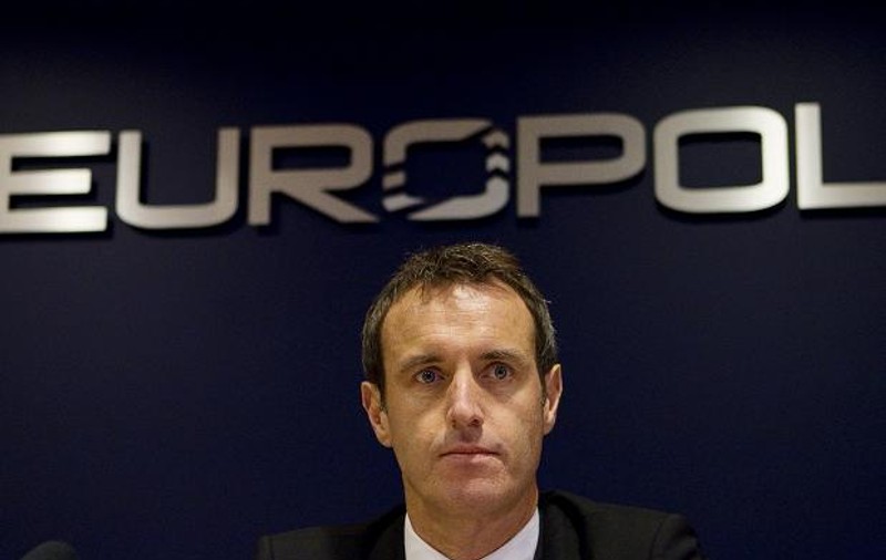Șeful Europol: Sunt suspiciuni că 5.000 de teroriști ai Statului Islamic au ajuns în Europa