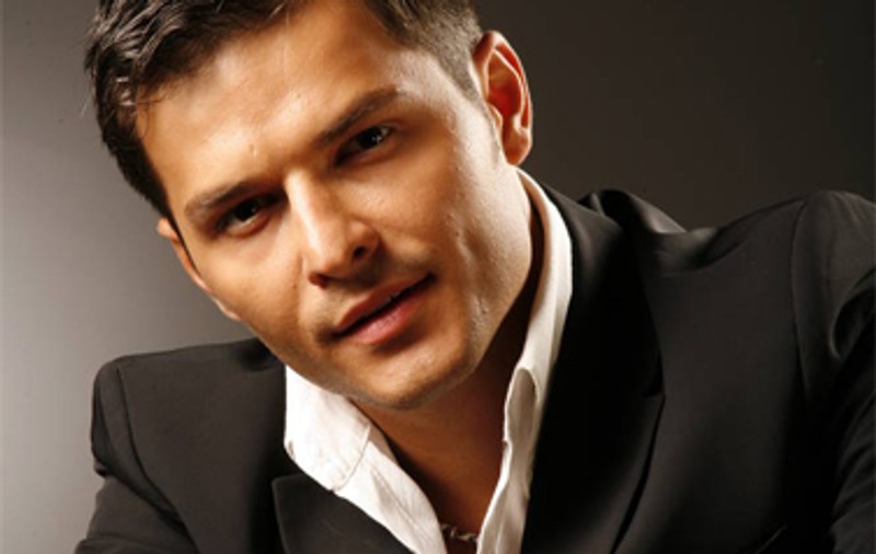 Liviu Vârciu a lansat piesa "Vecina" în care vorbeşte şi despre Adelina. Fosta soţie îi răspunde ironic | VIDEO