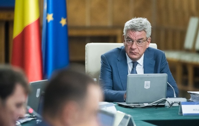 Tudose amenință Ministerul Transporturilor: În primele 12 ore de la căderea ultimului fulg de zădapă, dacă nu se circulă la negru, plecați acasă toți!