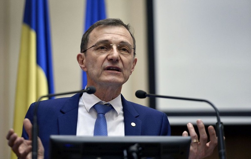 Președintele Academiei Române a fost membru al UTC. Subprefectul de Cluj a postat dosarul de cadre al lui Ioan Aurel Pop
