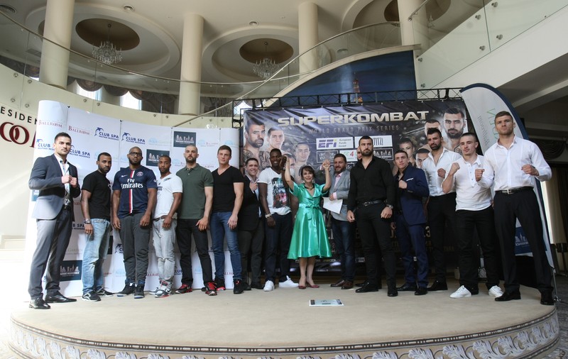 Luptătorii de la Superkombat București au trecut cu bine de proba cântarului oficial / GALERIE FOTO