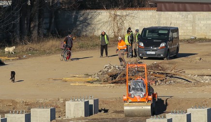 Muncitorii pleacă de pe șantier