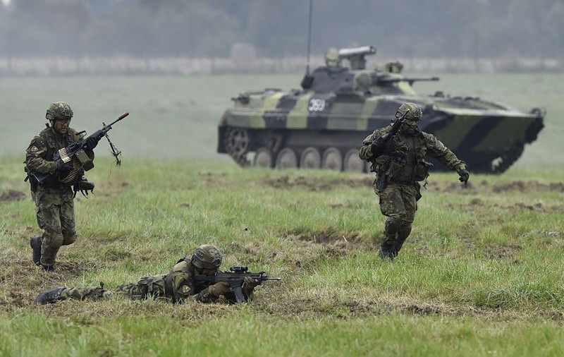 Cehia ar putea trimite militari în România sau Slovacia. „Este un mic semnal privind direcția la care ne gândim”