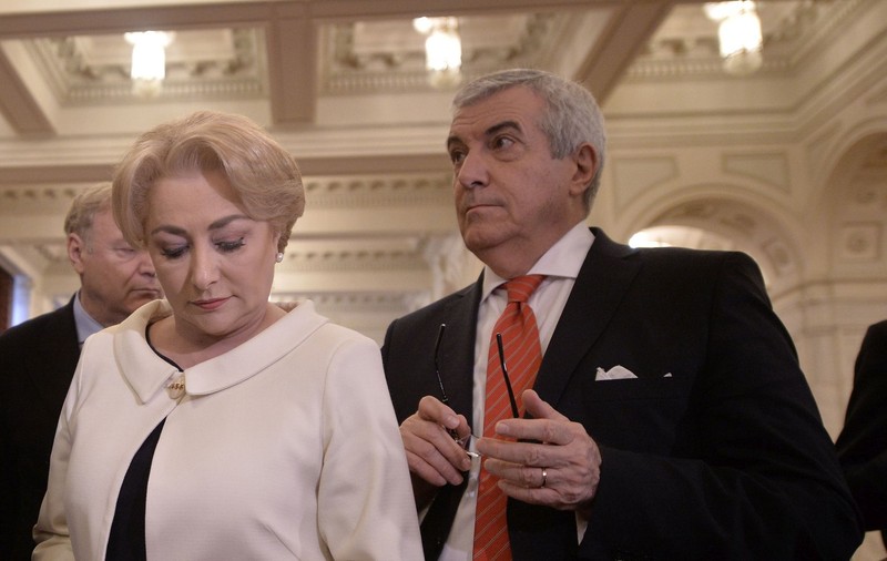 Surse: Miniștrii ALDE demisionează marți. Tăriceanu anunță lunea viitoare că demisionează din fruntea Senatului
