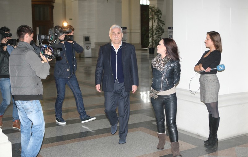 GALERIE FOTO / Giovani Becali, "îngropat" chiar de avocaţii lui! De ce au respins judecătorii eliberarea sa
