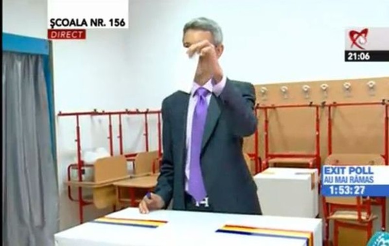 REFERENDUM 2012 | Dan Diaconescu: "Mi-a fost greu să aleg între doi oameni, unul care m-a închis, altul care mi-a închis televiziunea"