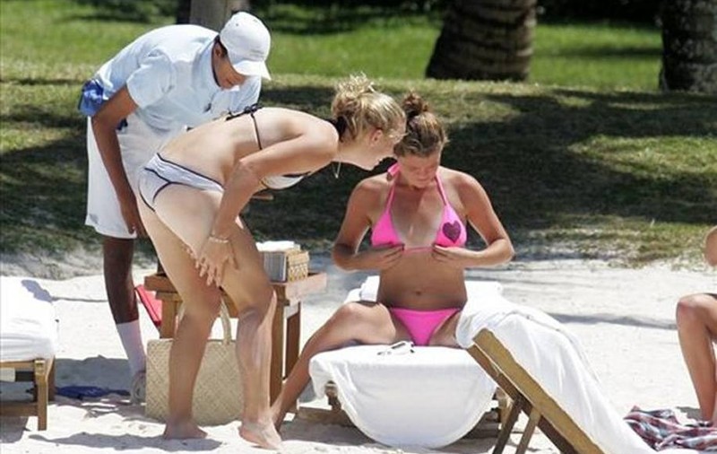Imagini fierbinți cu trei jucătoare de tenis, într-o vacanță de vis! GALERIE FOTO
