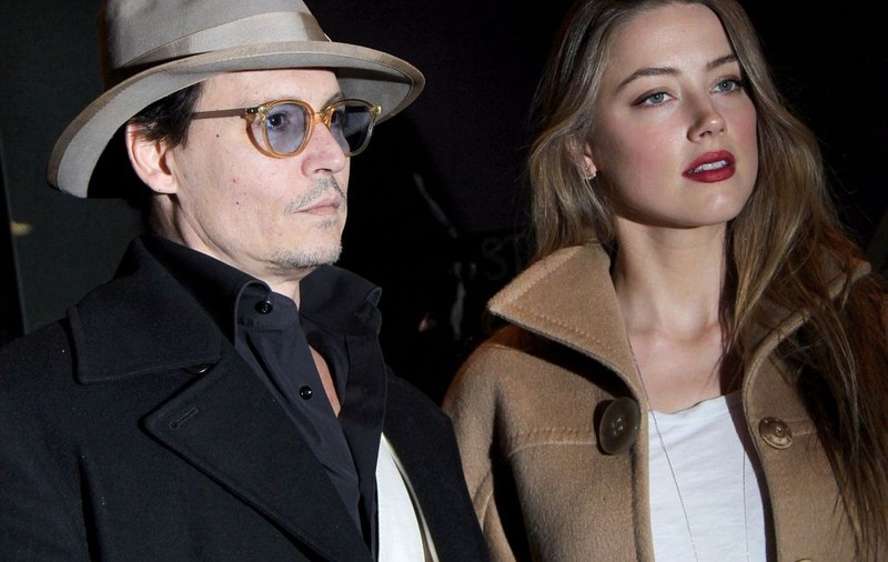 Doug Stanhope: „Amber Heard este un demon și îl amenința pe Johnny Depp dinainte să îl părăsească că va minți despre el în public”