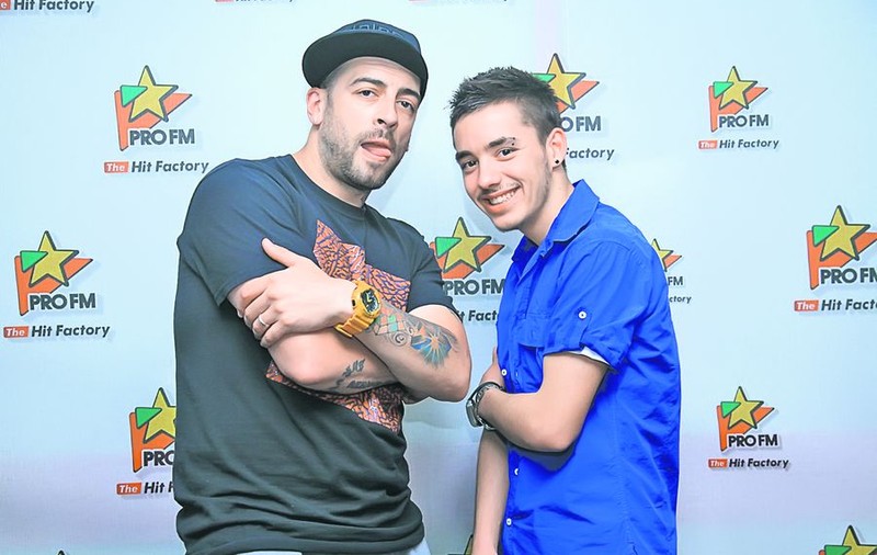 Adrian Țuţu a compus, live, versuri la Pro FM