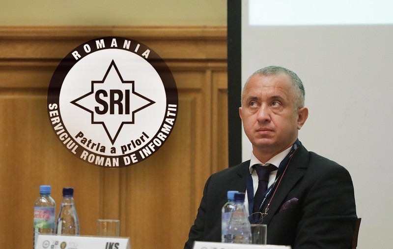 INVESTIGAȚIE. Academia SRI spune că nu va verifica niciuna dintre cărţile copiate de Adrian Ivan, pentru că e rector, nu „profesor titular pe post”