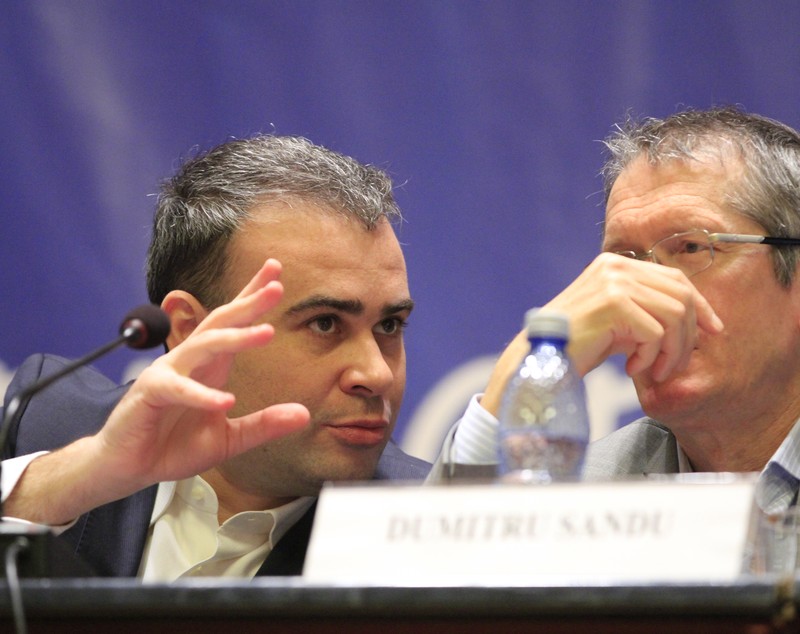 Atunci și Acum: Darius Vâlcov a intrat în politică sub aripa lui Traian Băsescu și a ajuns ”creierul” guvernării PSD-ALDE