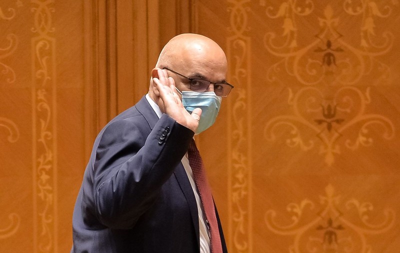 Raed Arafat, lămuriri despre noile restricții. „Oriunde suntem în spațiu deschis să purtăm mască”
