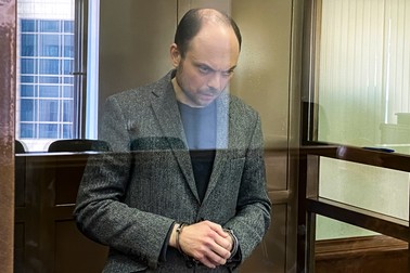 FILE In this handout photo released by the Moscow City Court, Russian opposition activist Vladimir Kara-Murza stands in a glass cage in a courtroom at the Moscow City Court in Moscow, on April 17, 2023. Kara-Murza, another top Russian opposition figure, was sentenced last month to 25 years on treason charges.,Image: 781133257, License: Rights-managed, Restrictions: This content is intended for editorial use only. For other uses, additional clearances may be required. Handout - Government Produced AP PROVIDES ACCESS TO THIS PUBLICLY DISTRIBUTED HANDOUT PHOTO PROVIDED BY MOSCOW CITY COURT PRESS SERVICE MANDATORY CREDIT. FILE PHOTO, *** HANDOUT image or SOCIAL MEDIA IMAGE or FILMSTILL for EDITORIAL USE ONLY! * Please note: Fees charged by Profimedia are for the Profimedia's services only, and do not, nor are they intended to, convey to the user any ownership of Copyright or License in the material. Profimedia does not claim any ownership including but not limited to Copyright or License in the attached material. By publishing this material you (the user) expressly agree to indemnify and to hold Profimedia and its directors, shareholders and employees harmless from any loss, claims, damages, demands, expenses (including legal fees), or any causes of action or allegation against Profimedia arising out of or connected in any way with publication of the material. Profimedia does not claim any copyright or license in the attached materials. Any downloading fees charged by Profimedia are for Profimedia's services only. * Handling Fee Only ***, Model Release: no