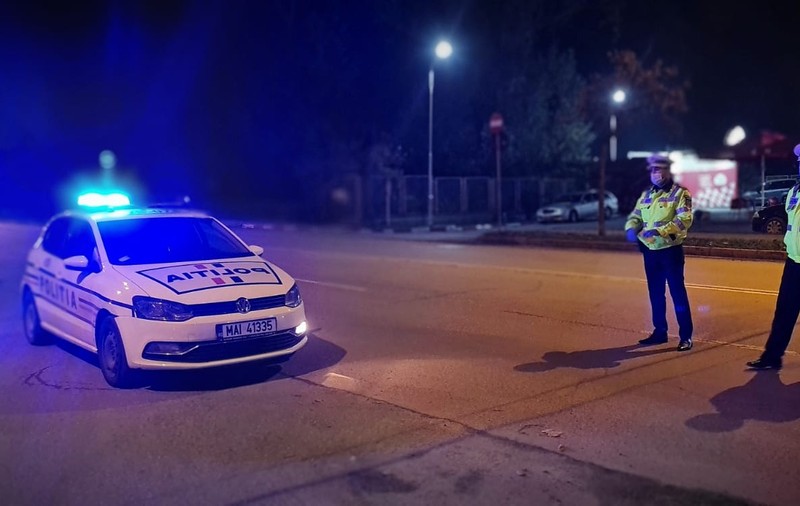 Primul român arestat pentru încălcarea ordonanțelor militare a fost condamnat. Ce pedeapsă a primit după ce a agresat doi polițiști