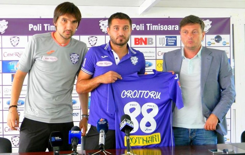 Fotbalist de la ACS Poli Timișoara, pus la pământ de jandarmi și imobilizat. ”Ce, mă, nu mă cunoașteți? Bulangiilor!”