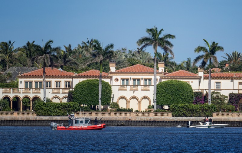 Ce caută FBI la reședința lui Donald Trump din Florida