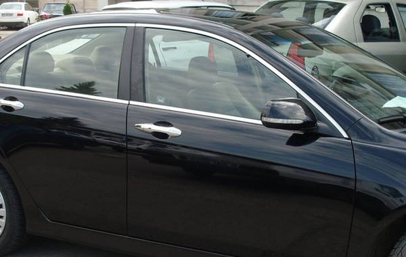 A furat o maşină în Austria şi a condus fără permis până în România 