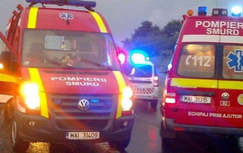 Un microbuz cu pasageri s-a răsturnat în Teleorman. Un om a murit, iar opt au fost răniți