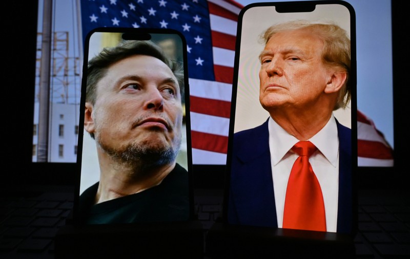 Donald Trump susține că își doreşte ca Elon Musk să prospere în Statele Unite. Avertismentul multimiliardarului către investitorii Tesla