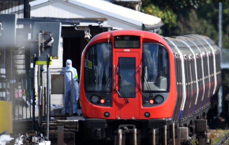 Atentat la metroul londonez | Bomba artizanală ar fi putut să ucidă zeci de oameni, dacă ar fi explodat în totalitate