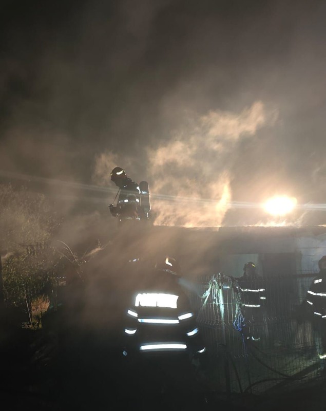 Incendiu în 2 Mai, județul Constanța. Mai multe cisterne au luat foc