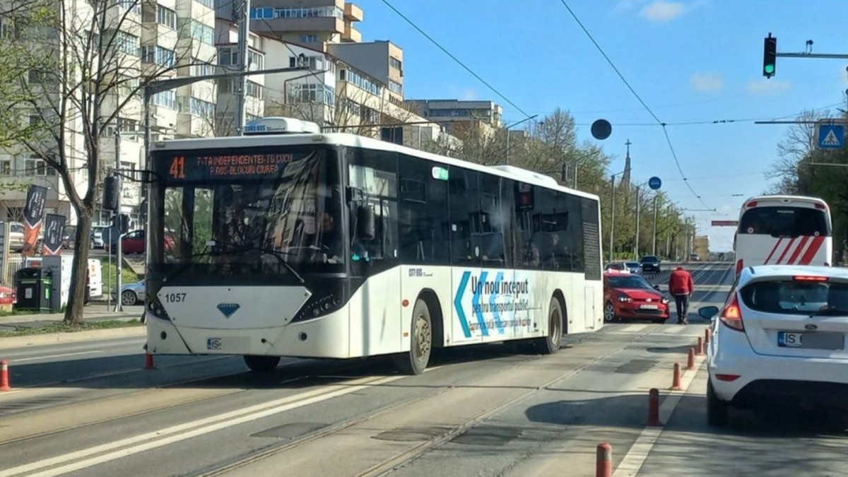 Intersecția din Iași care a ajuns coșmarul șoferilor de autobuz: „Riști să faci accident, fără să fii vinovat”