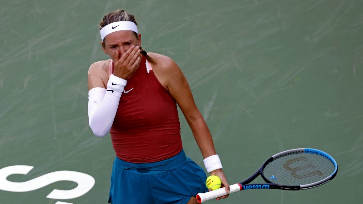 Victoria Azarenka a inceput sa planga in timpul meciului cu Elena Rybakina. Foto: EPA