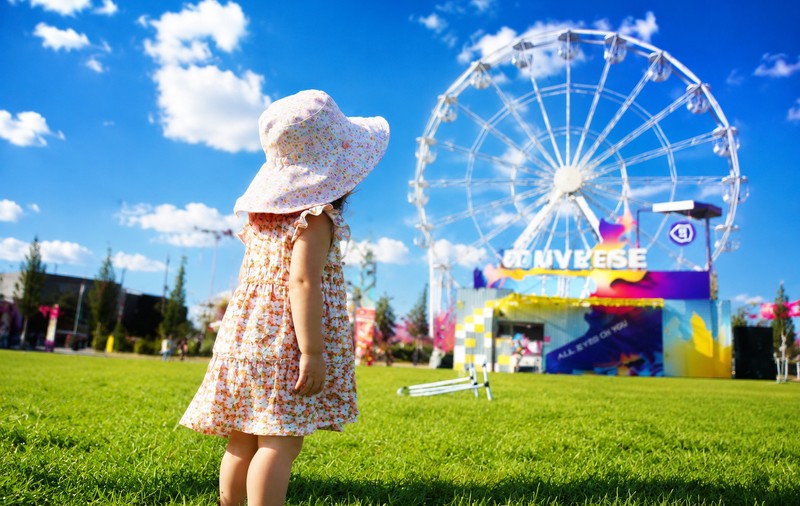Peste 700.000 de vizitatori în primele două săptămâni. NIBIRU extinde programul dedicat familiilor și anunță Family Fest