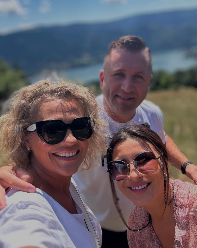 „Colțul de Rai” din România care a cucerit-o pe Mirela Vaida în vacanță: „Plimbări cu barca, excursii la stână. E cel mai pur aer”