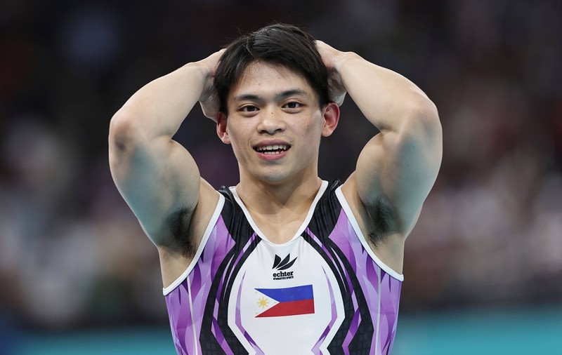 Un gimnast dublu campion olimpic la Paris va primi ca premii colonoscopii gratuite după 45 de ani și supă ramen gratis toată viața