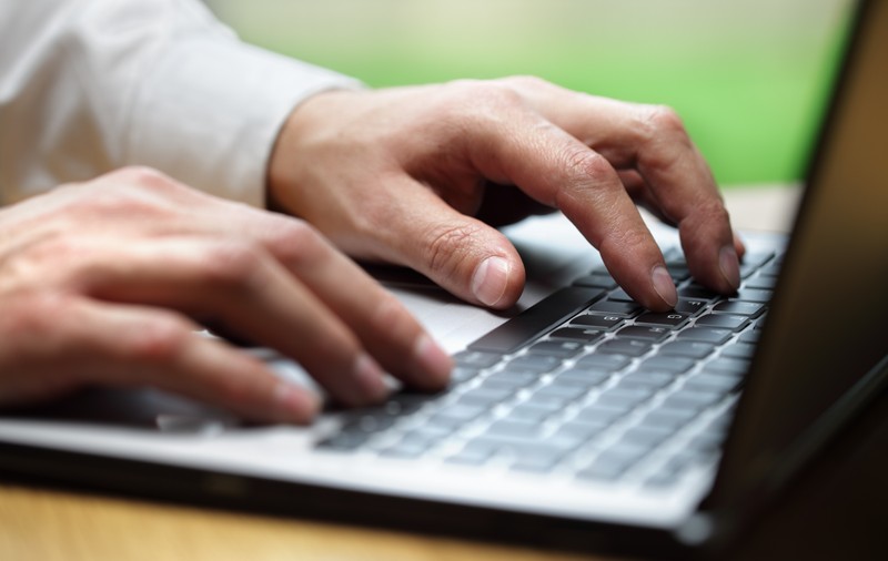 Avertisment: programatorii se pot trezi cu salariile diminuate cu 6% din această lună. Guvernul nu a prelungit o facilitate fiscală, Teodorovici promite menținerea acesteia în 2019