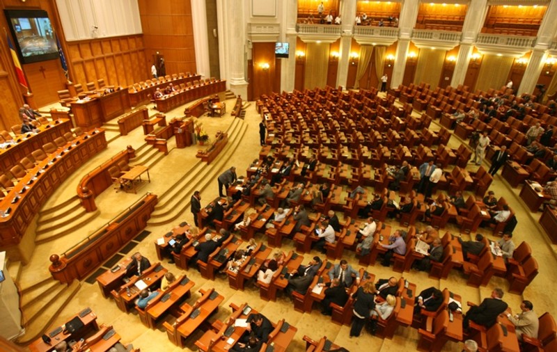 PROBLEMA LOCURILOR în Parlament VA FI REZOLVATĂ! A fost chemat ARHITECTUL GENERAL!
