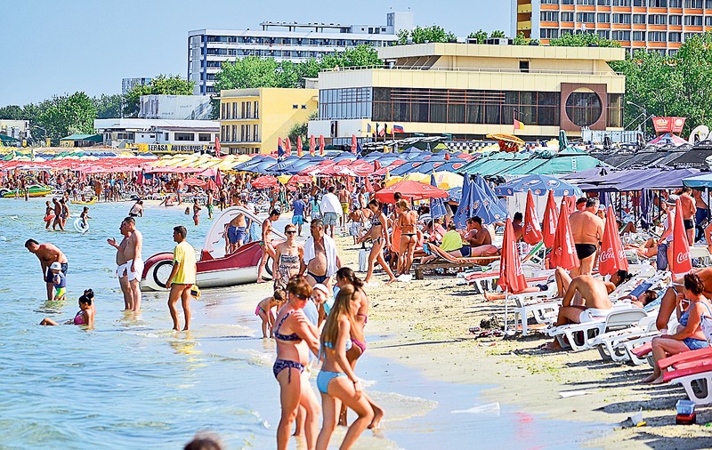 Verde la vacanţă pe «bonuri»! Sunt șanse mari ca legea voucherelor de concediu să se aplice de luna viitoare